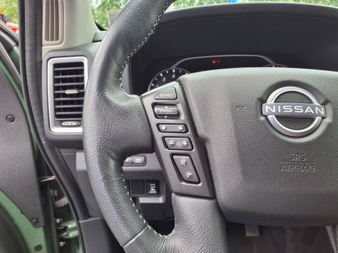 Used 2022 Nissan Frontier SV AWD/4WD image 14