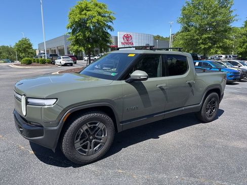 Used 2026 Rivian R1T Premium AWD/4WD image 1