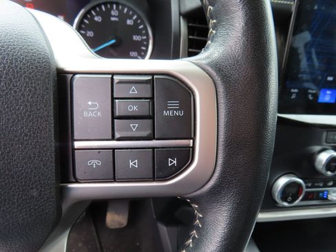 Used 2024 Ford Expedition XLT AWD/4WD image 20