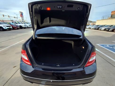 Used 2010 Mercedes-Benz C 300 Sedan image 40