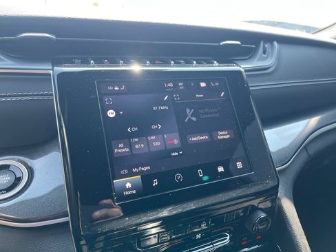 Certified 2022 Jeep Grand Cherokee L Laredo AWD/4WD image 22