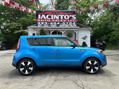 Used 2016 Kia Soul + w/ Designer's Package image 1