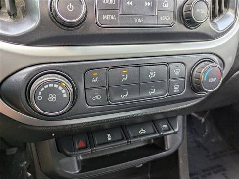 Used 2018 Chevrolet Colorado LT w/ LT Convenience Package AWD/4WD image 14