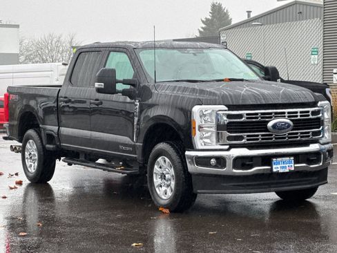 Used 2024 Ford F250 XLT w/ FX4 Off-Road Package image 8