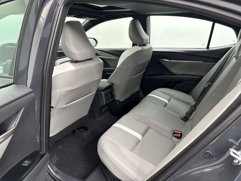 Used 2025 Toyota Camry SE AWD/4WD image 29