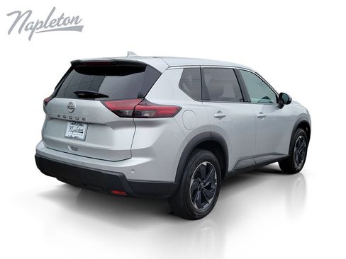 Used 2025 Nissan Rogue SV FWD image 6