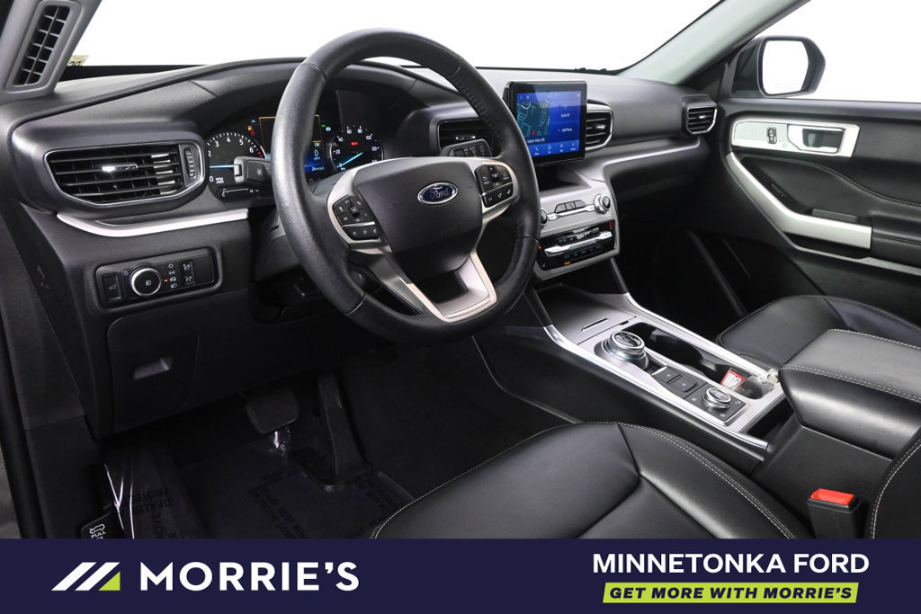 Used 2024 Ford Explorer XLT w/ Equipment Group 202A AWD/4WD image 11