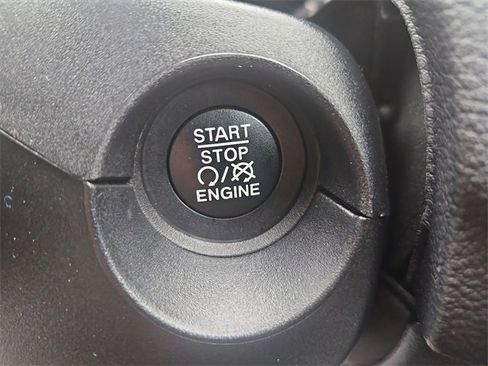 Used 2021 Jeep Compass 80th Special Edition w/ Sun and Sound Group image 17