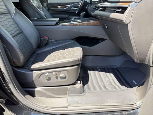 Used 2024 Cadillac Escalade ESV Sport Platinum AWD/4WD image 30