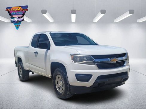 Used 2017 Chevrolet Colorado W/T w/ WT Convenience Package RWD image 3
