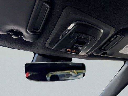 Used 2025 Toyota Corolla SE FWD image 36
