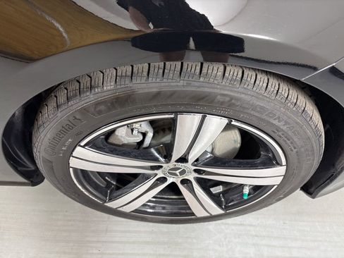 Used 2025 Mercedes-Benz C 300 4MATIC Sedan image 11