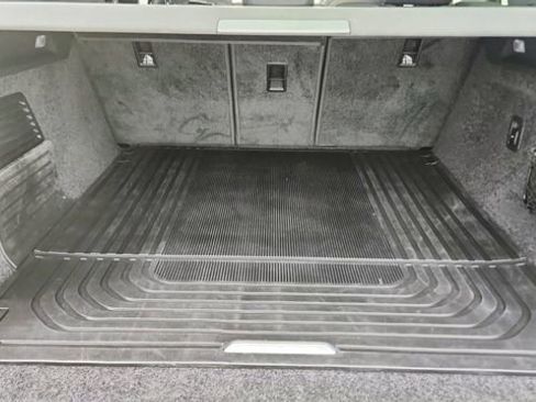 Used 2025 Land Rover Range Rover SE image 15