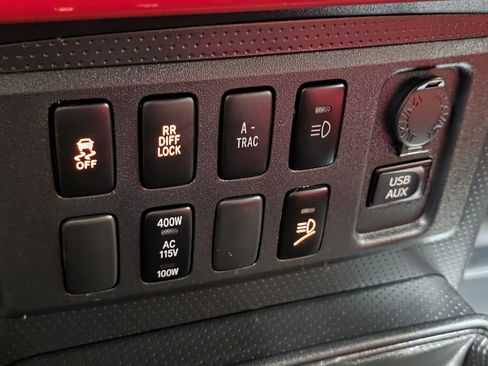 Used 2012 Toyota FJ Cruiser w/ Trail Teams Special Edition image 34