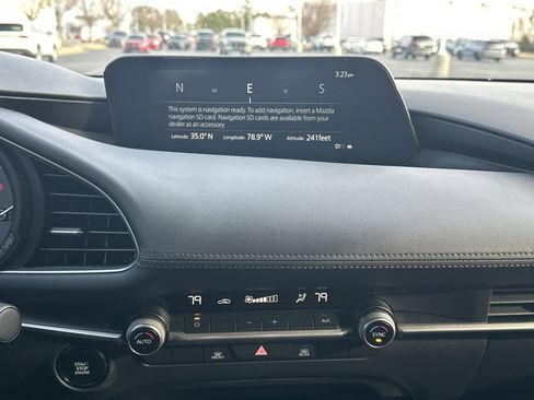 Used 2021 MAZDA MAZDA3 s image 24