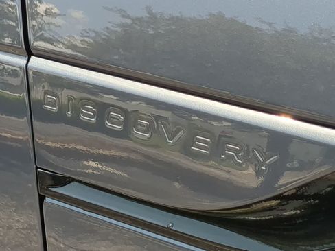 New 2026 Land Rover Discovery Limited Edition AWD/4WD image 13