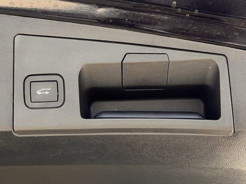 Certified 2024 Cadillac XT5 Premium Luxury w/ LPO, Floor Liner Package image 32