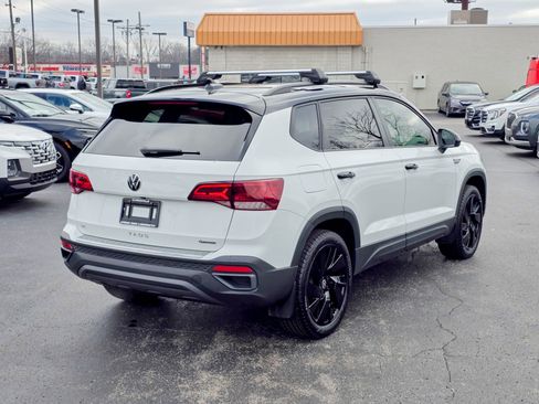 Used 2024 Volkswagen Taos SE w/ Taos Adventure Package image 16