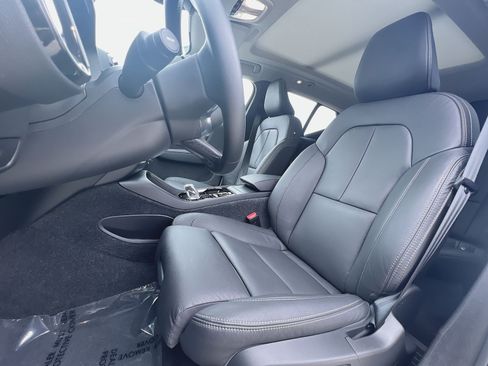 New 2026 Volvo XC40 B5 Plus w/ Protection Package Premier AWD/4WD image 21