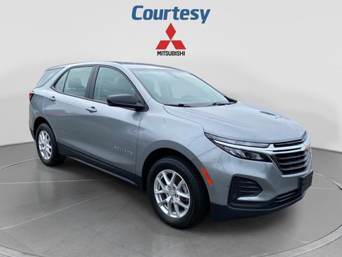 Used 2024 Chevrolet Equinox LS AWD/4WD image 9