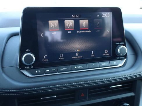 Used 2023 Nissan Rogue SV image 21