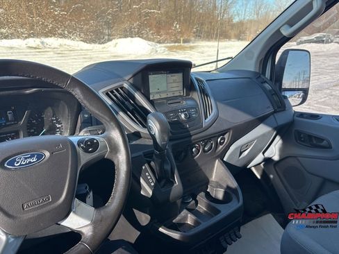 Used 2019 Ford Transit 350 XLT image 22