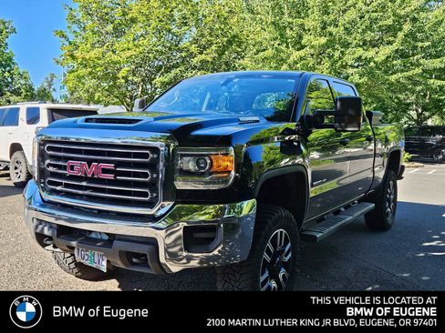 Used 2019 GMC Sierra 2500 4x4 Crew Cab w/ Sierra Convenience Package image 7
