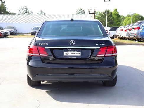 Used 2014 Mercedes-Benz E 250 BlueTEC Sedan image 6