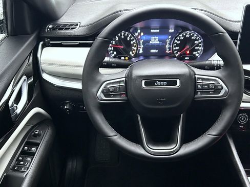 Used 2024 Jeep Compass Limited AWD/4WD image 12