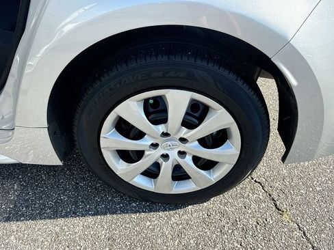 Used 2024 Toyota Corolla LE FWD image 32