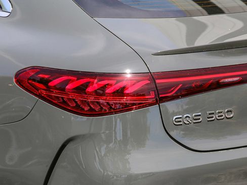 Used 2024 Mercedes-Benz EQS 580 4MATIC Sedan image 9