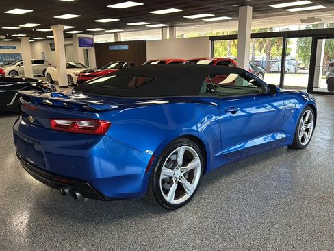 Used 2018 Chevrolet Camaro SS RWD image 7