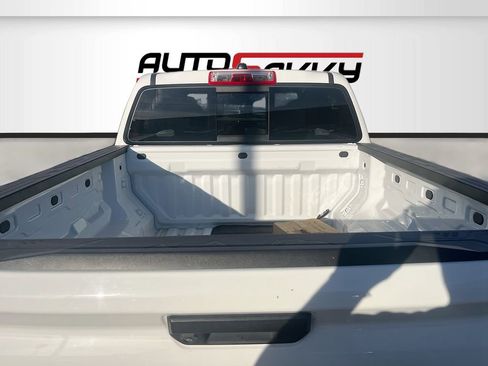 Used 2025 Chevrolet Colorado W/T RWD image 24