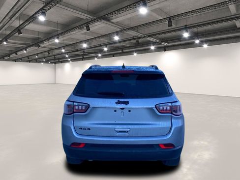 Used 2023 Jeep Compass Latitude w/ Convenience Group AWD/4WD image 6