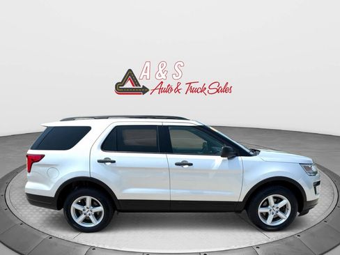 Used 2018 Ford Explorer 4WD w/ Class II Trailer Tow Package image 6