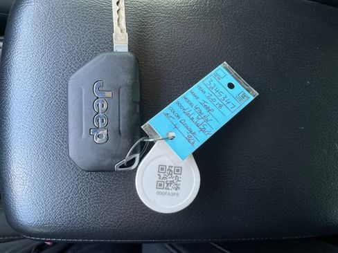 Used 2018 Jeep Wrangler Unlimited Sport AWD/4WD image 17