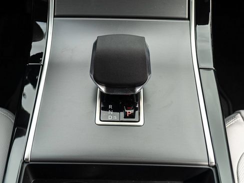 Used 2026 Land Rover Range Rover Velar S AWD/4WD image 18