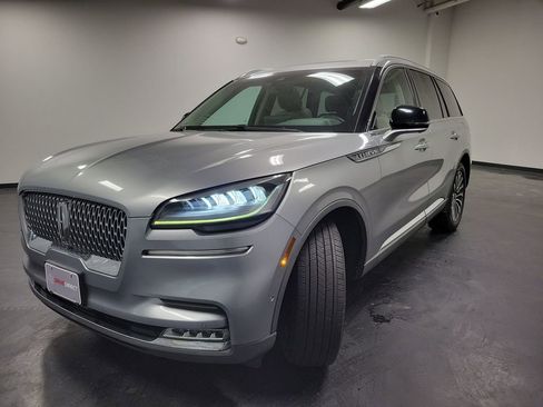 Used 2020 Lincoln Aviator Reserve w/ Equipment Group 201A image 5