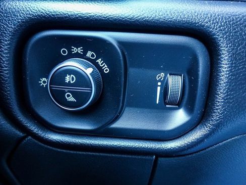 Used 2024 RAM 2500 Big Horn w/ Bed Utility Group image 18