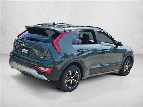 Used 2023 Kia Niro EX FWD image 5