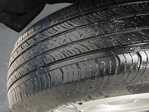 Used 2023 Ford Maverick XL image 32