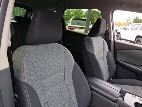 Used 2023 Nissan Rogue SV FWD image 13