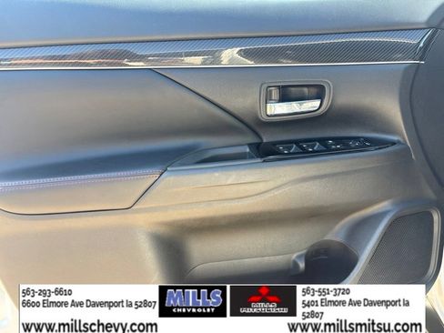 Used 2020 Mitsubishi Outlander LE AWD/4WD image 9