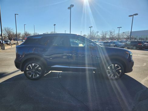 Used 2025 Nissan Kicks SV image 8