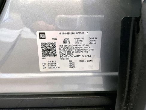 Used 2023 Chevrolet Traverse LT image 37