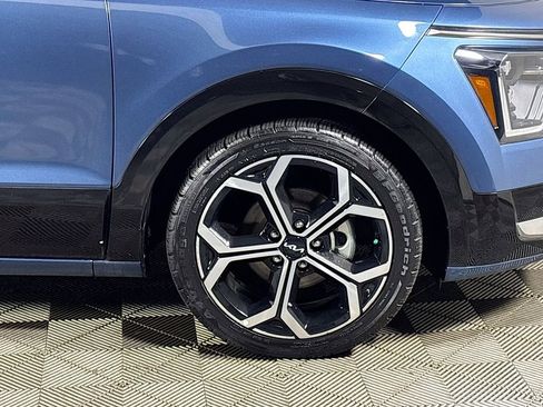 Used 2023 Kia Niro SX Touring image 24