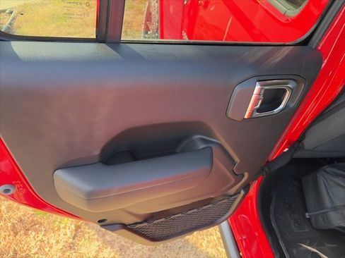 New 2026 Jeep Gladiator Willys image 19