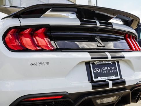 Used 2022 Ford Mustang Shelby GT500 w/ Technology Package RWD image 13