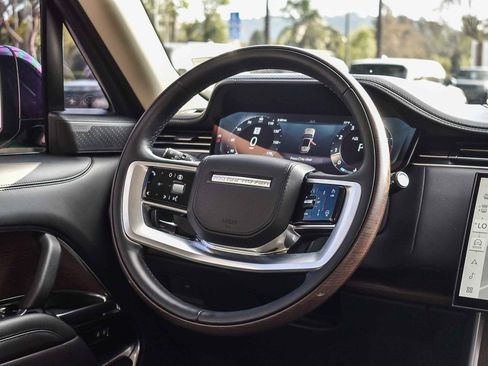 Certified 2024 Land Rover Range Rover Long Wheelbase Autobiography image 14