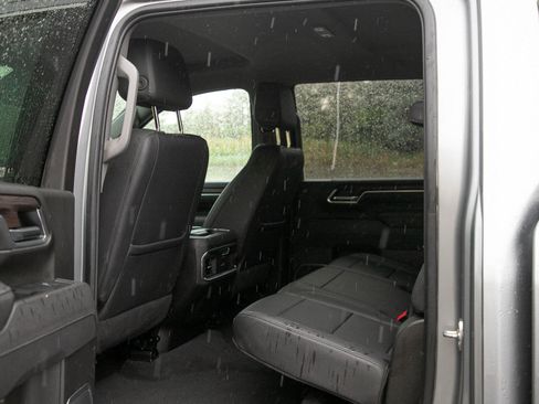 Used 2025 GMC Sierra 3500 SLT w/ SLT Premium Package AWD/4WD image 19